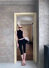 Load image into Gallery viewer, Elisse capri pants
