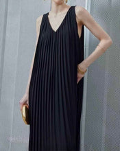 Load image into Gallery viewer, Kitty pleated maxi dress
