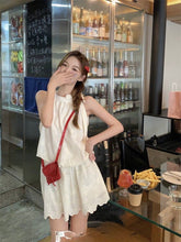 Load image into Gallery viewer, Maddie eyelet set
