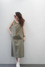 Load image into Gallery viewer, Manhattan linen dress

