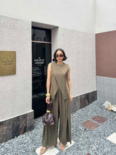 Load image into Gallery viewer, Verniece Set
