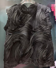 Load image into Gallery viewer, Simone lace top
