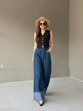 Load image into Gallery viewer, Jessie wide legged pants
