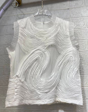 Load image into Gallery viewer, Simone lace top
