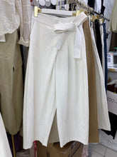 Load image into Gallery viewer, Sadie semi high waist pants

