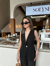 Load image into Gallery viewer, Scott top
