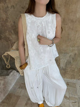 Load image into Gallery viewer, Johnny eyelet top
