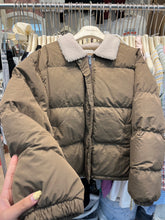 Load image into Gallery viewer, Ivan jacket
