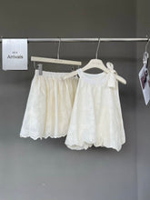 Load image into Gallery viewer, Maddie eyelet set
