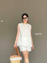 Load image into Gallery viewer, Austin eyelet set
