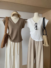 Load image into Gallery viewer, Martha cotton top
