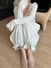 Load image into Gallery viewer, Seann ruffled pants
