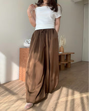 Load image into Gallery viewer, Pamela harem satin pants
