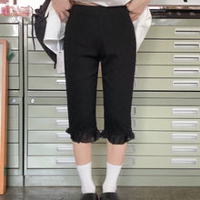 Load image into Gallery viewer, Quinn capri (with lace at the bottom)

