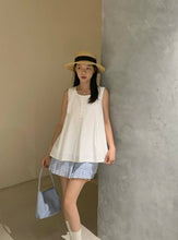 Load image into Gallery viewer, Miranda top
