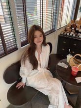 Load image into Gallery viewer, Louise top
