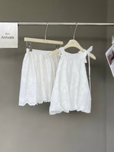 Load image into Gallery viewer, Maddie eyelet set
