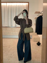 Load image into Gallery viewer, Kate collared top

