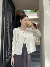 Load image into Gallery viewer, Kevin cardigan
