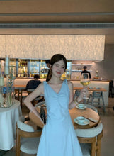 Load image into Gallery viewer, Drew dress
