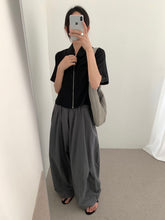Load image into Gallery viewer, Alonso zippered top
