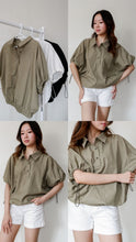 Load image into Gallery viewer, Fuji collared top
