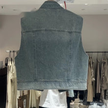Load image into Gallery viewer, Gary Denim Vest
