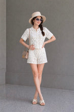 Load image into Gallery viewer, Laurel eyelet set
