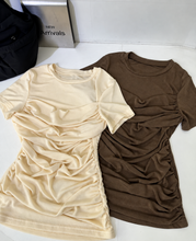 Load image into Gallery viewer, Katie ruched top
