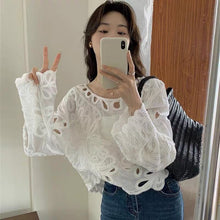 Load image into Gallery viewer, Luke eyelet top

