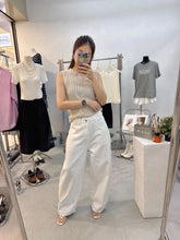 Load image into Gallery viewer, Kirk Barrel Jeans
