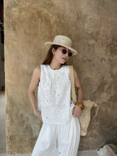 Load image into Gallery viewer, Johnny eyelet top
