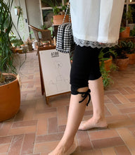 Load image into Gallery viewer, Bella Tie Capri Pants

