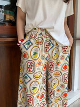 Load image into Gallery viewer, Kendra printed pants
