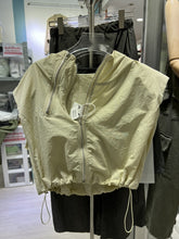 Load image into Gallery viewer, Beryl hooded cargo vest
