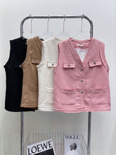 Load image into Gallery viewer, Hena Tweed Vest
