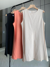 Load image into Gallery viewer, Luca linen dress
