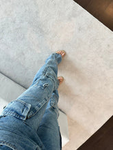 Load image into Gallery viewer, Anthony Cargo Jeans
