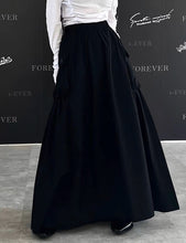 Load image into Gallery viewer, Vina Cargo Skirt
