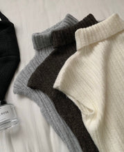 Load image into Gallery viewer, Theo turtleneck top
