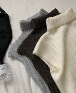 Theo turtleneck top