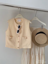 Load image into Gallery viewer, Marian Tweed Vest
