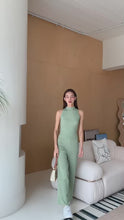 Load and play video in Gallery viewer, Diana set
