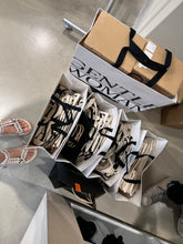 Load image into Gallery viewer, GENTLEWOMAN Platform Sandals
