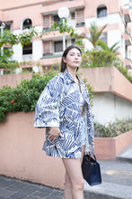 Load image into Gallery viewer, Osaka Kimono Jacket
