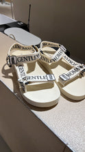 Load image into Gallery viewer, GENTLEWOMAN Platform Sandals
