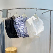 Load image into Gallery viewer, Chase semi cropped top
