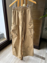 Load image into Gallery viewer, Reggie Cargo Pants
